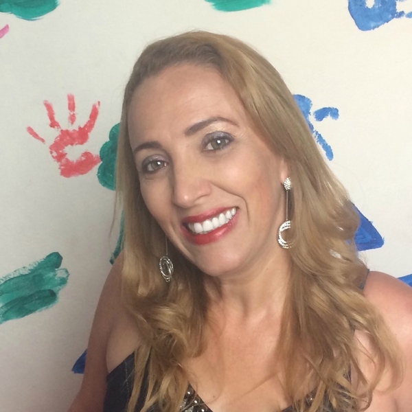 Elessandra Patrícia - Prof de expressão escrita - português - Belo Horizonte