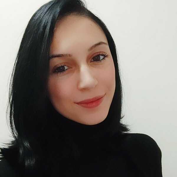 Maria - Prof de direito administrativo - 