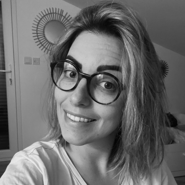 Charlotte - Prof de physique - La Ciotat