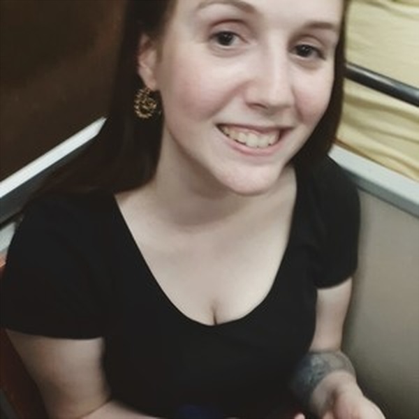 Laura - Profesor de historia - Santiago