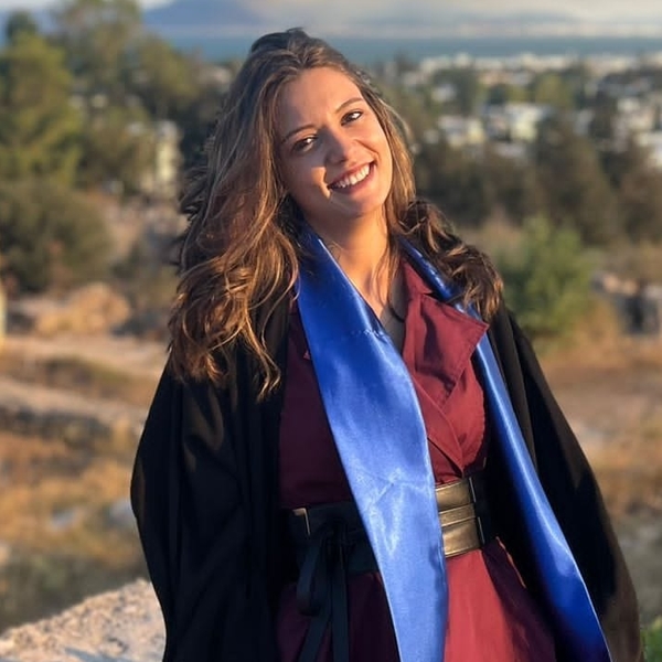 Syrine - Prof de management et gestion d'entreprise - Aix-en-Provence