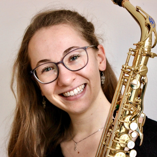 Paula - Prof saxophon - Berlin