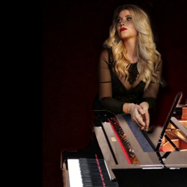 Laura - profesor de piano - Linares