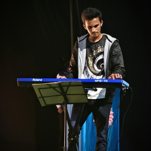 Holla's - Keyboard tutor - Sagara