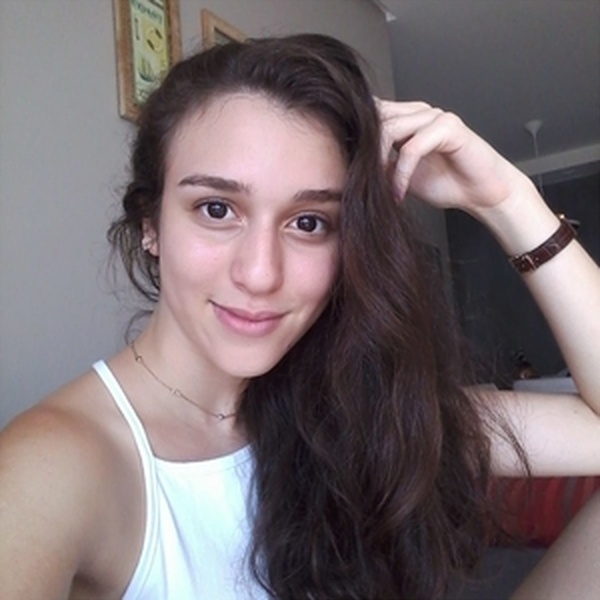 Larissa - Professor de Biologia - Rio de Janeiro