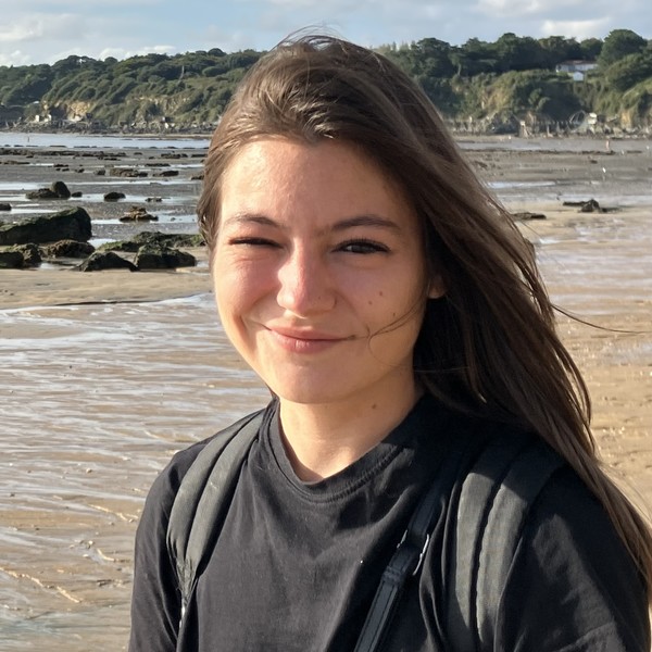 Romane - Prof d'aide aux devoirs - Meudon