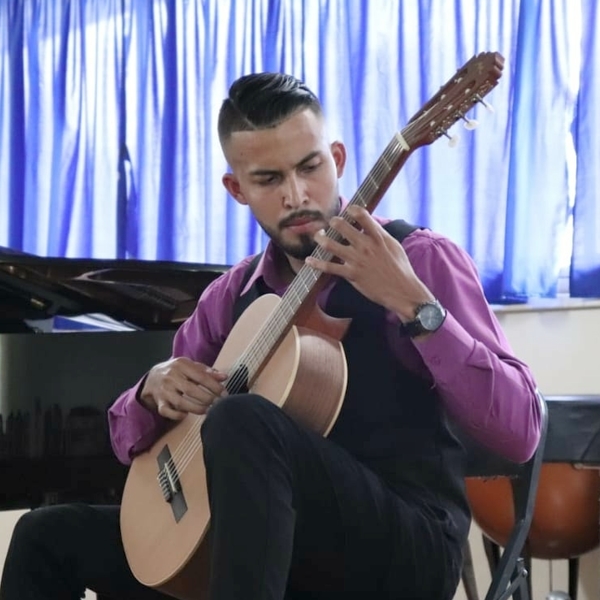 Emanuel - Prof guitarra - 