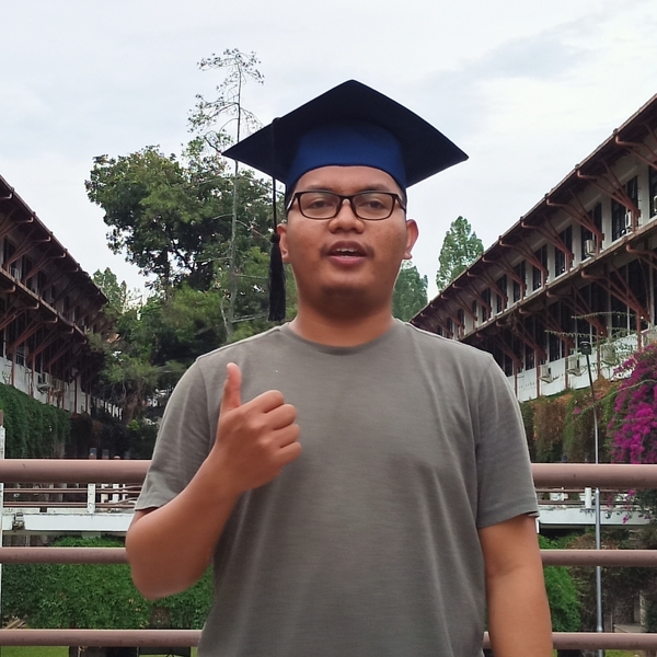 Adhan - Guru kimia - Kendari
