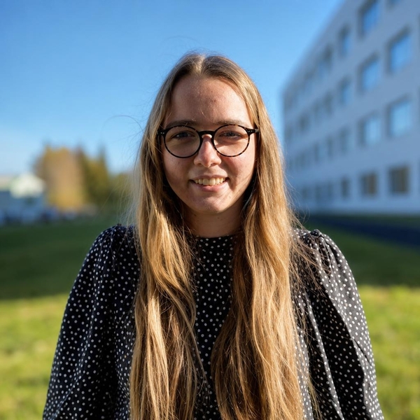 Marine - Prof de maths - Plouhinec