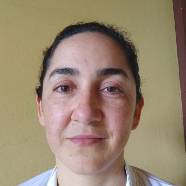 Alejandra - Prof matemáticas - Tacares
