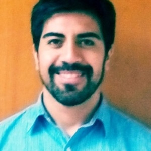 César - profesor de inglés - Santiago