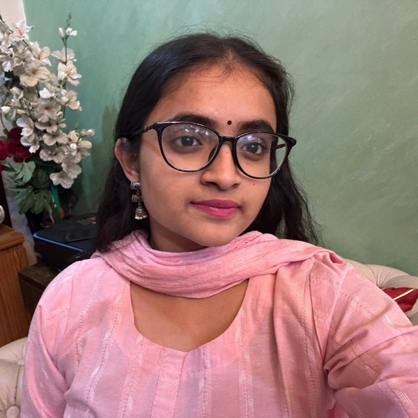 Shrishti - Yoga tutor - New Delhi