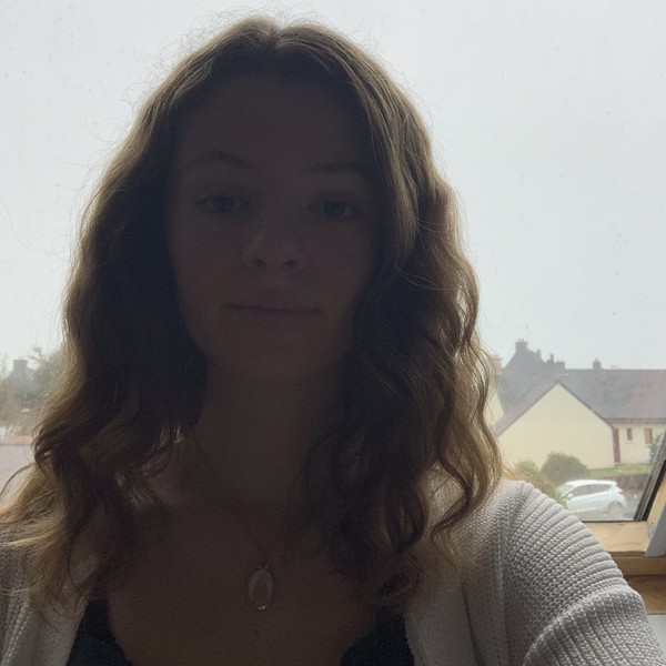 Célia - Prof de français - Ploubezre