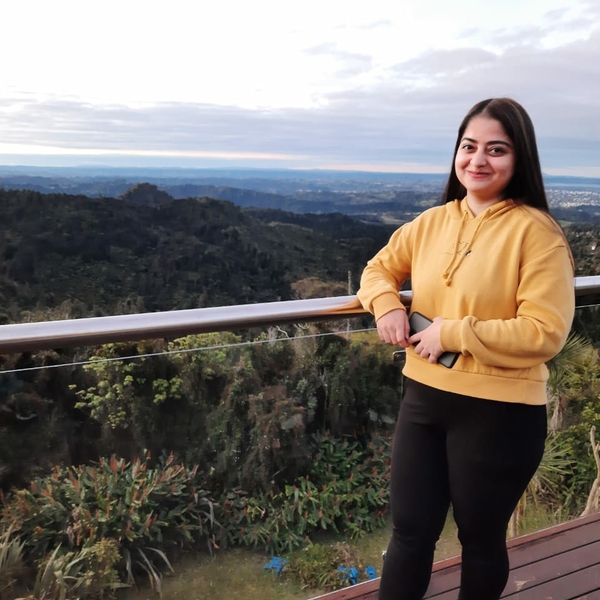 Simran - Maths tutor - Auckland