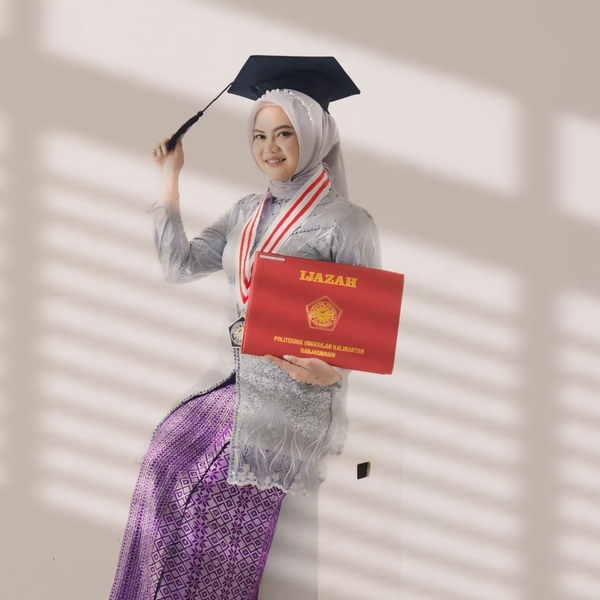 Saufia - Guru matematika - Banjarmasin