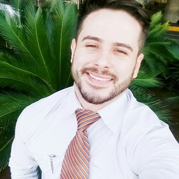 Marcel - Professor de inglês - Peruíbe