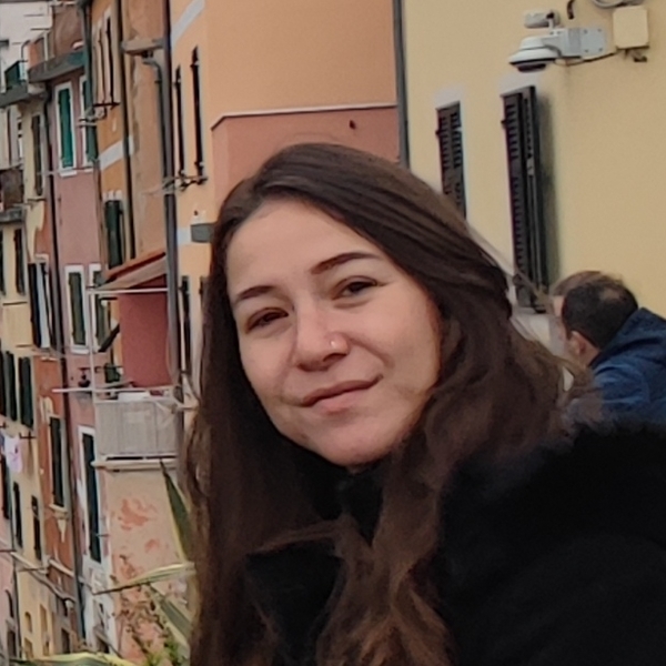 Debora - Prof de géologie - Paris 4e