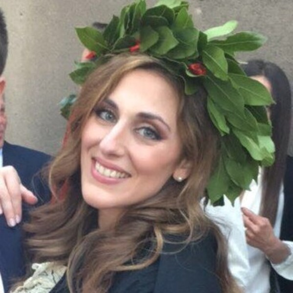 Maria Teresa - Insegnante di diritto - Catania