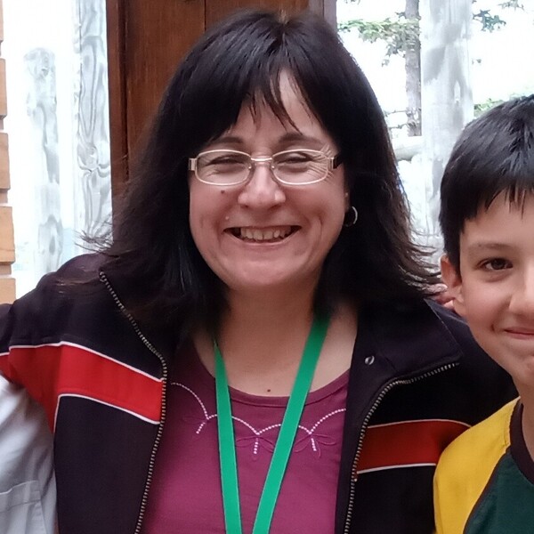 Viviana - Profesor de física y química - Temuco