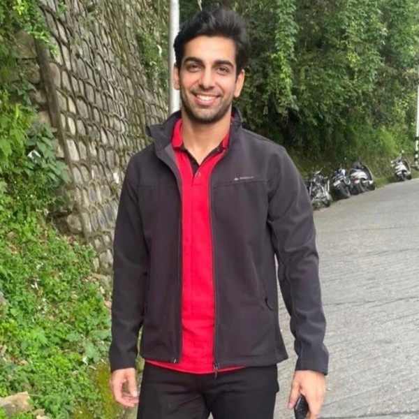 Mohit - Maths teacher - Noida