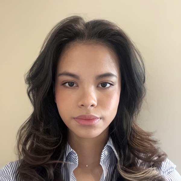 Nadirah - Math tutor - London