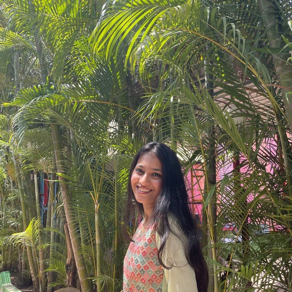 Harshi - English teacher - Surat