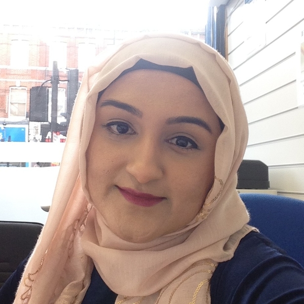 Amina - Maths tutor - London