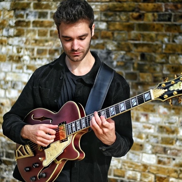 Allan - Guitar tutor - London