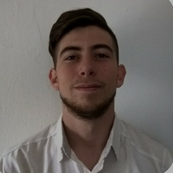 Nicolas - Profesor álgebra - Córdoba
