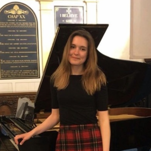 Nina - Piano tutor - Manchester