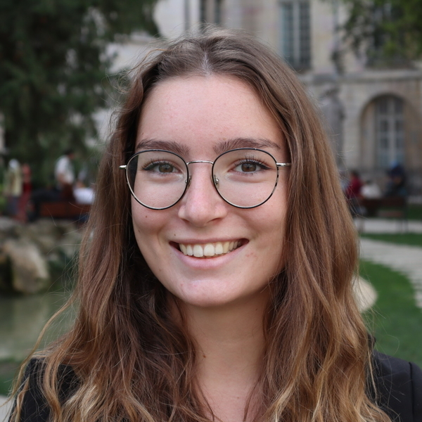 Romane - Prof de maths - Daoulas