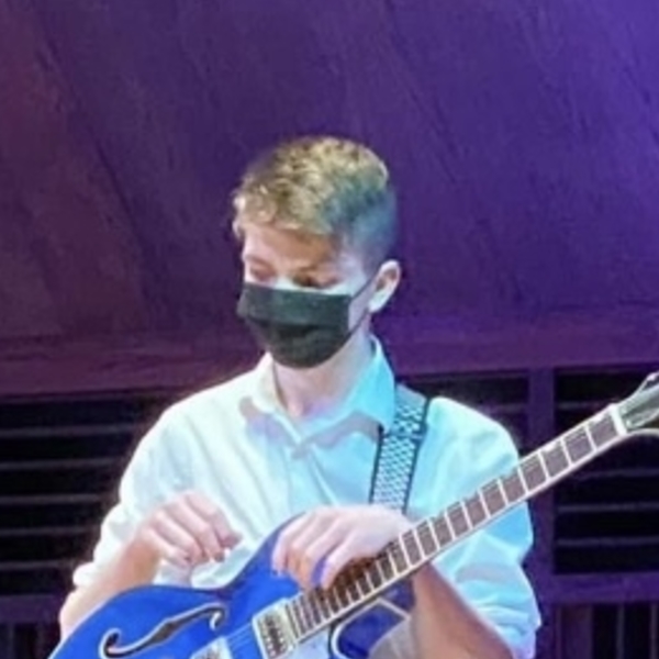 Aaron - Acoustic guitar tutor - 