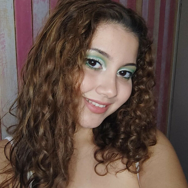 Antonia - Profe de maquillaje - Yerbas Buenas