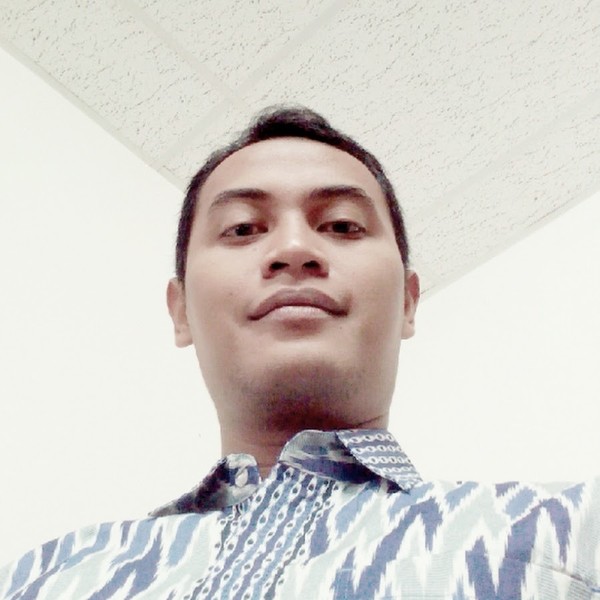 Anas - Guru bahasa inggris - Tomohon