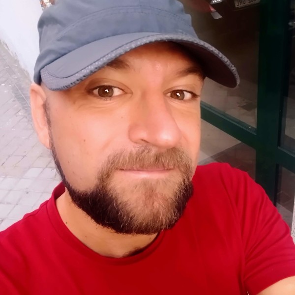 Victor - Profesor de matemática - Madrid