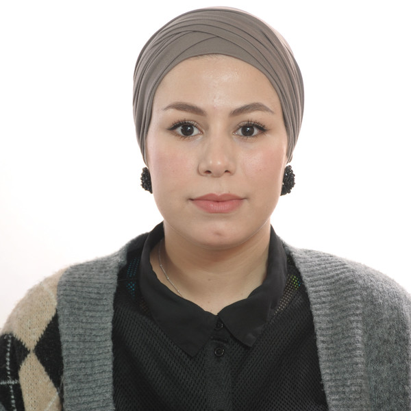 Khadidja - Prof de maths - Paris