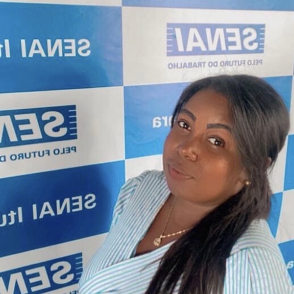 Patricia - Professor de química industrial - Itumbiara