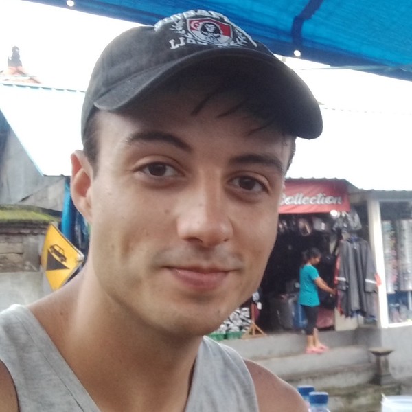 Gabriele - Insegnante di informatica per debuttanti - Torino