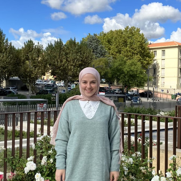 Riham - Prof d'arabe - Marseille