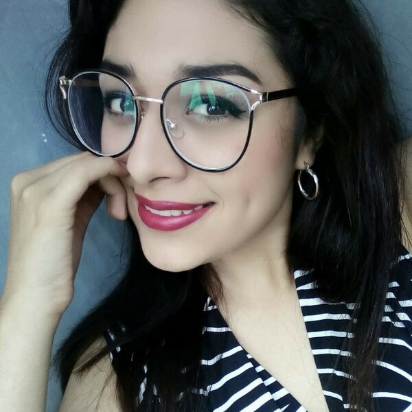 Diana L - profesor de anatomía - 