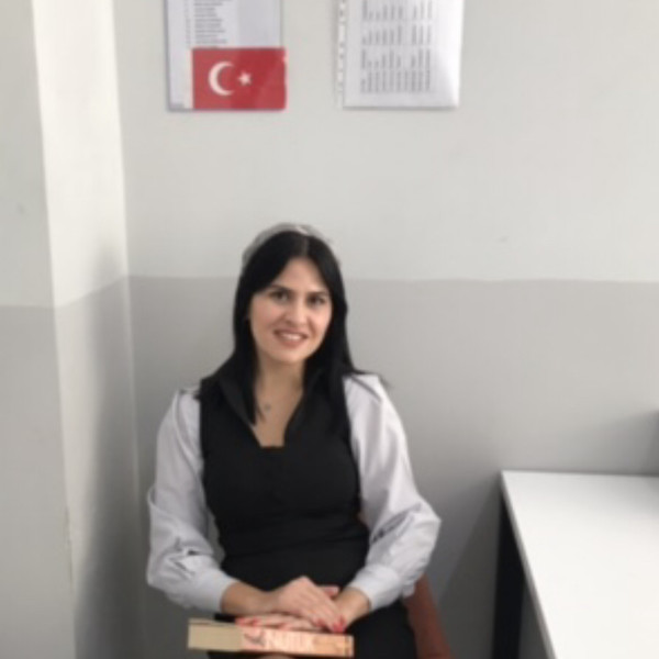 Deniz - Tarih öğretmeni - 