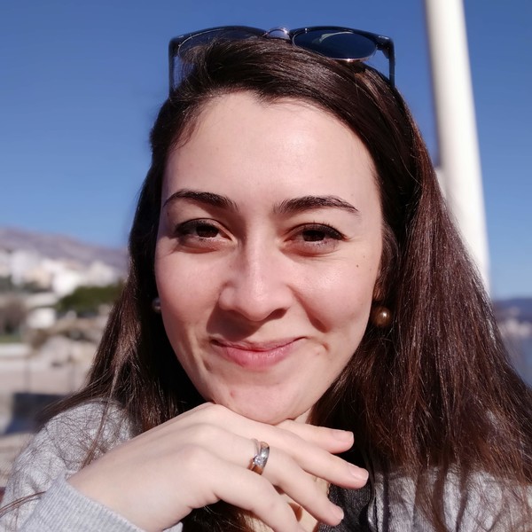 Gülçin - Tarih öğretmeni - Kuşadası