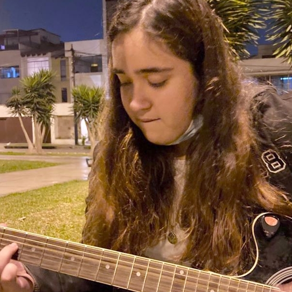 Chantale - Prof guitarra - Santiago de Surco