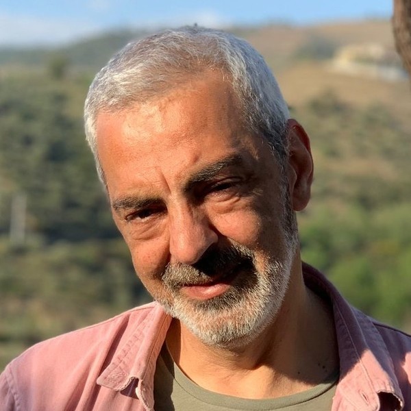 Francisco - Prof de design gráfico - Porto