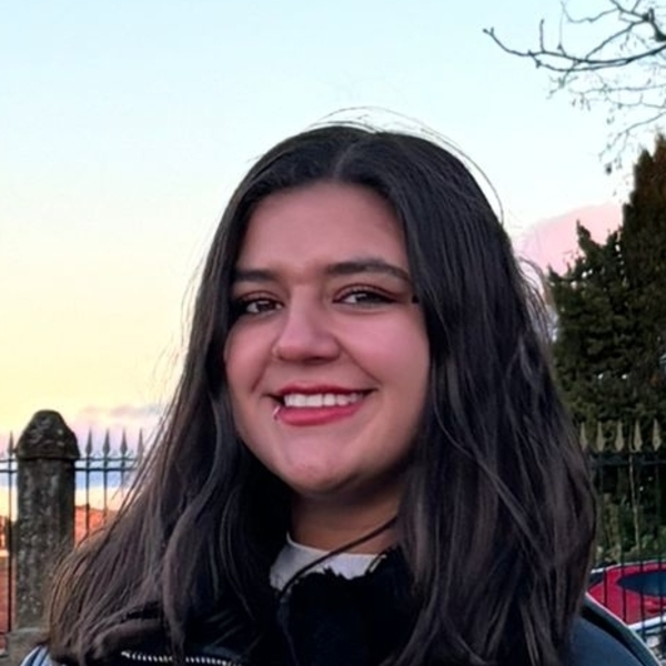 Sara - Profe de inglés - Pereira