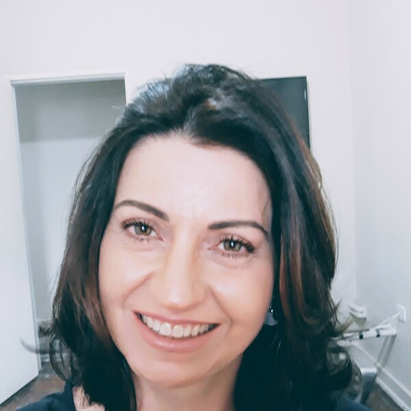 Claudia - Prof de inglês - 