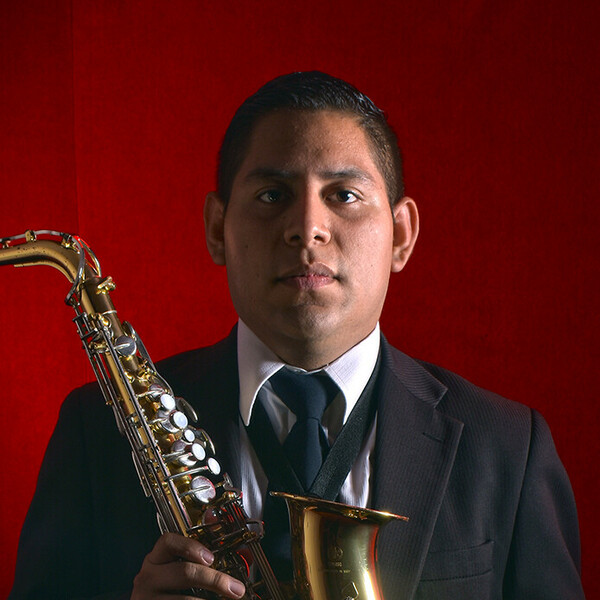 Ronald - Profe de saxofón - Jesús María
