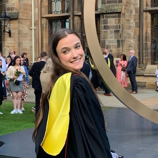 Dora - Biology tutor - London