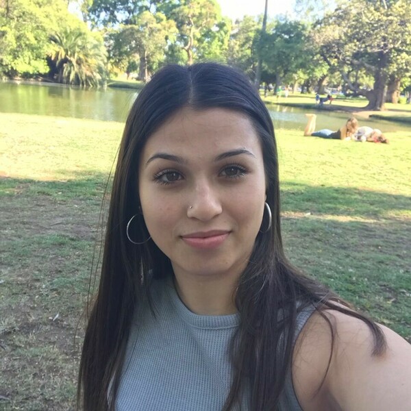 Agustina - profesor de inglés - Moreno