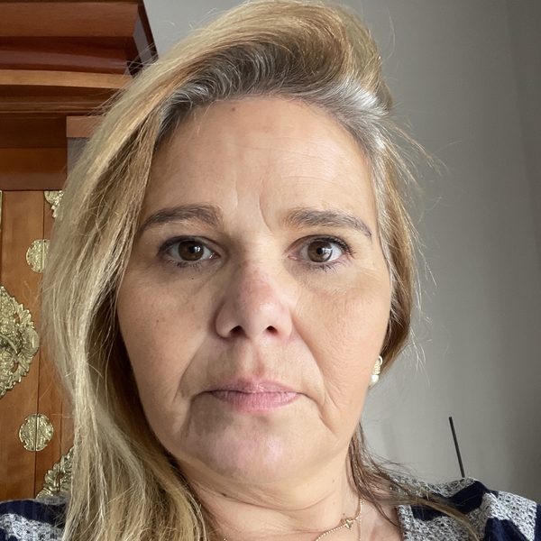 Roseli - Professor de português para estrangeiros - 